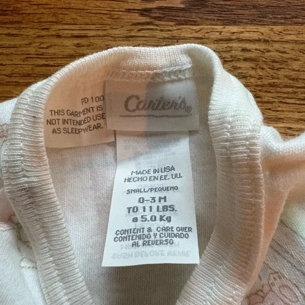 Vintage Carter's Cream and Pink Patterned onesie- bunnies and books- 0-3 months - Picture 5 of 9